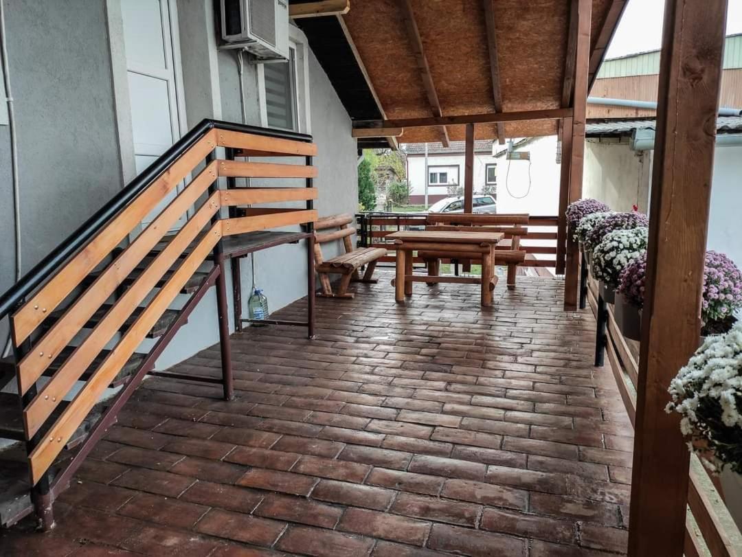 S. A. L. Prenociste Apartment Zrenjanin Luaran gambar