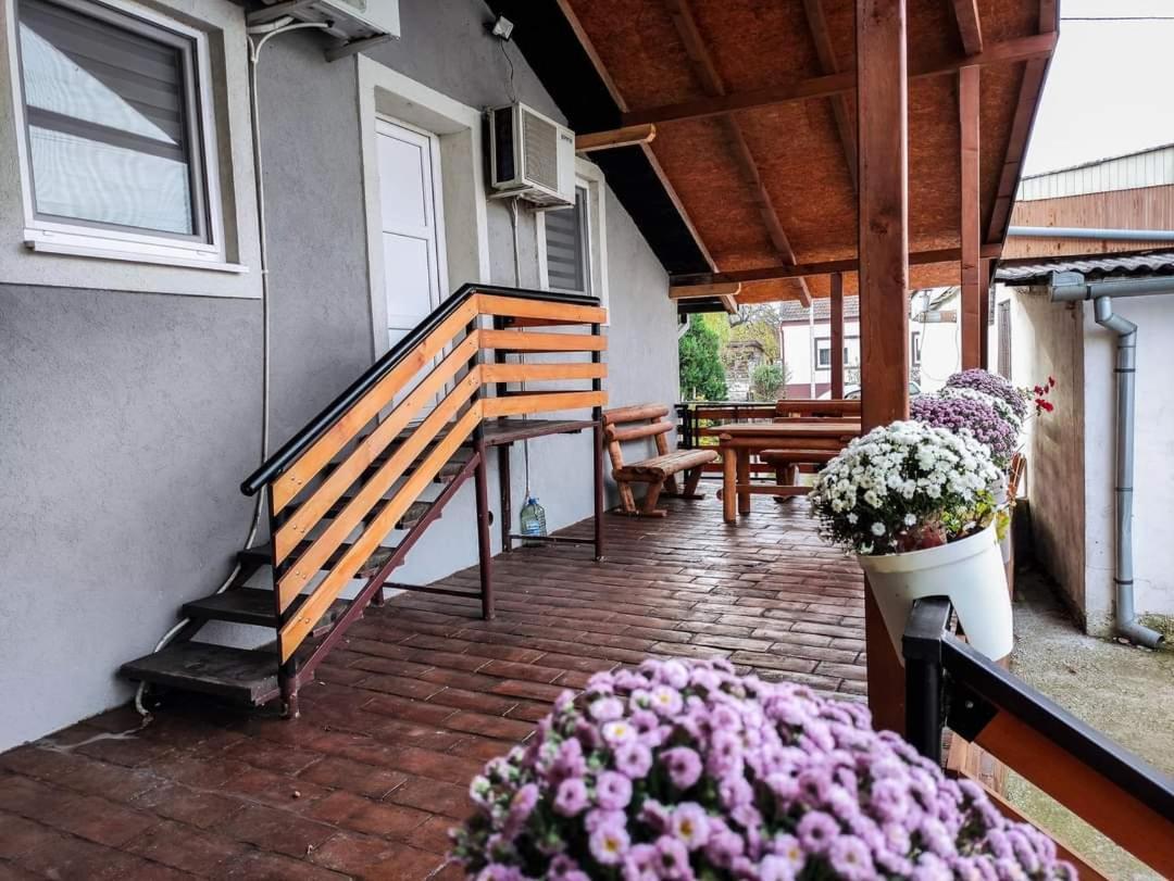 S. A. L. Prenociste Apartment Zrenjanin Luaran gambar
